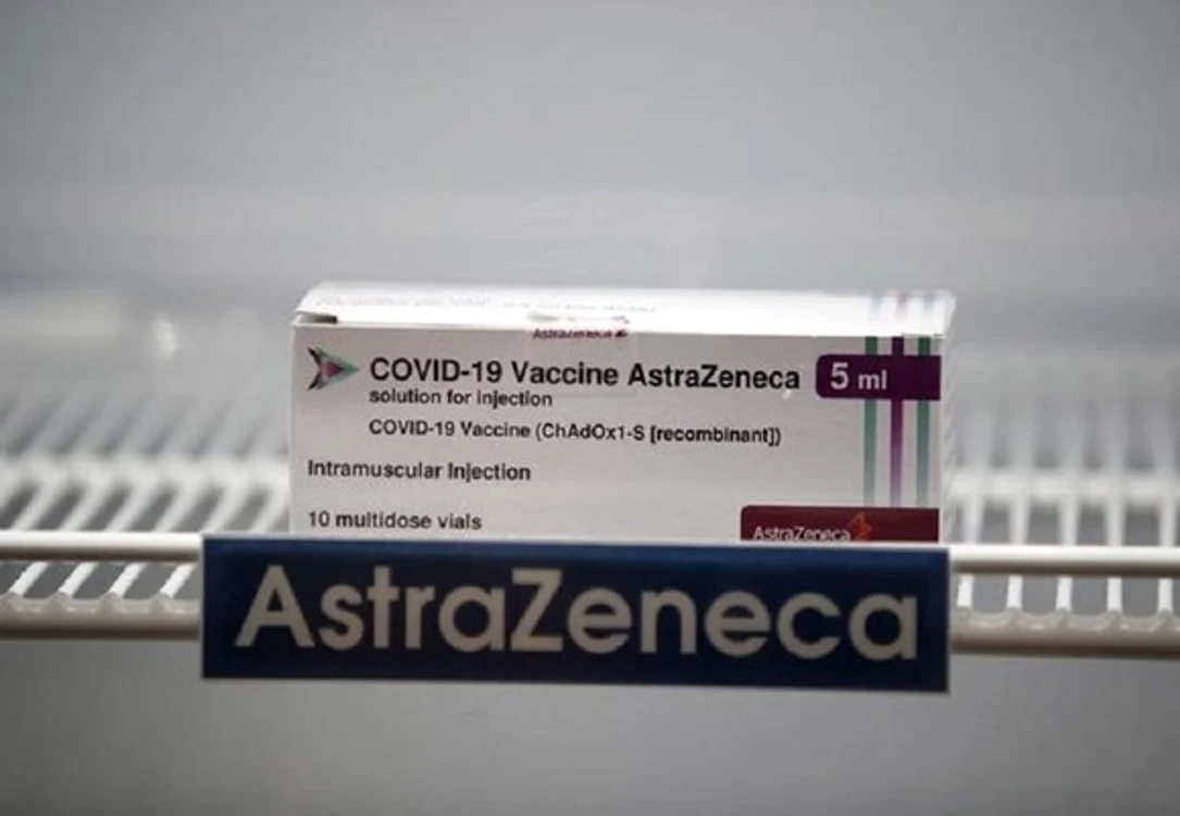 CNCAV a decis ca România să continue imunizarea cu serul AstraZeneca Sursă foto: Profimedia
