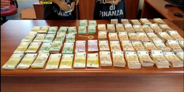 politia din italia au confiscat bunuri de peste 141 de milioane de euro de la arhitectul care ar fi proiectat palatul lui putin FOTO GUARDA DI FINANZA  BRESCIA