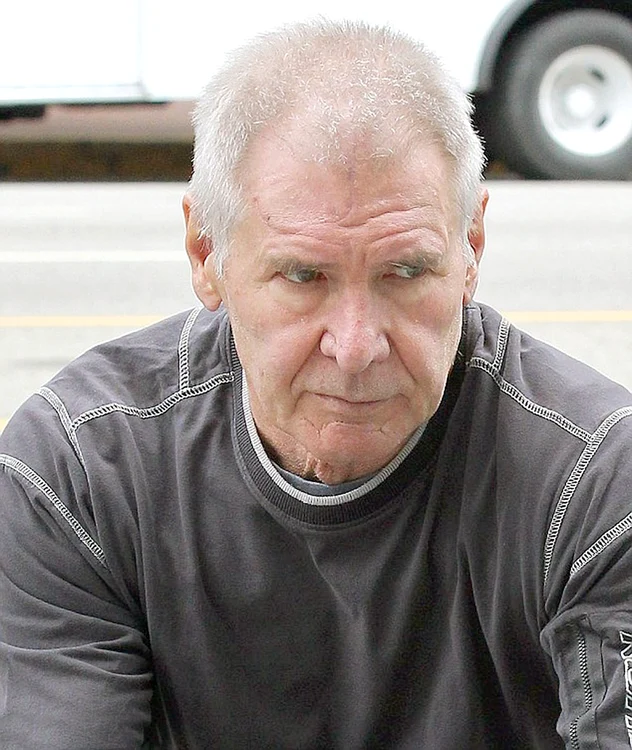 
    Cicatricea urâtă a rămas singurul semn că acum trei luni a fost la un pas de moarte  