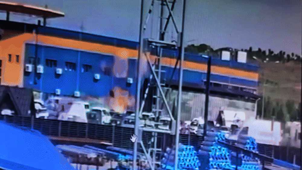 Momentul exploziei de la Dedeman Botoșani: imaginile care au surprins ce s-a întâmplat înainte și după deflagrație VIDEO