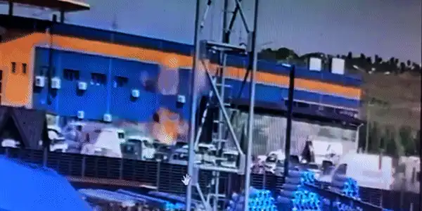 explozie gif