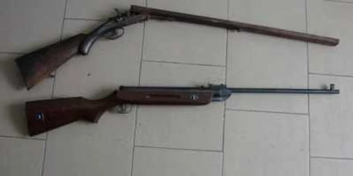 Armele au fost confiscate de politişti