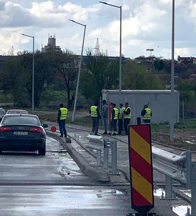 Asfaltare pe ploaie la Sibiu Foto turnulsfatului ro