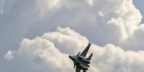 Avion militar Su-30 FOTO EPA-EFE