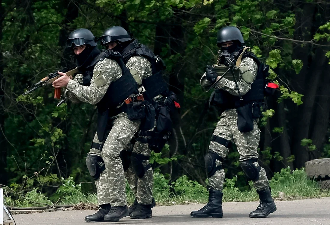 
    Cel puţin 5  militanţi proruşi au murit (foto Reuters)  