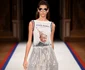Un model prezintă o creatie din colecţia primăvară/vară 2015 a casei de moda Talbot Runhof la Paris Franţa FOTO talbotrunhof_com