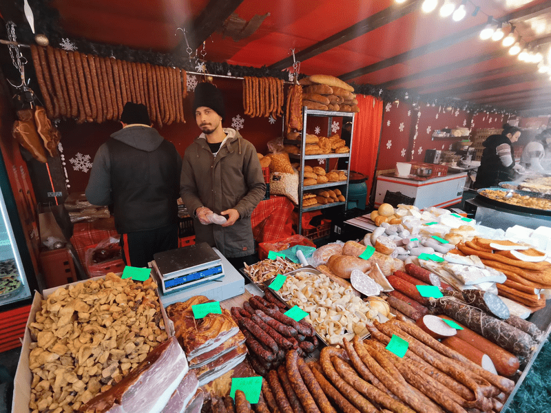 Prețuri exagerate la Târgul de Crăciun din Timișoara. Goana după profit gonește cetățeanul de rând FOTO