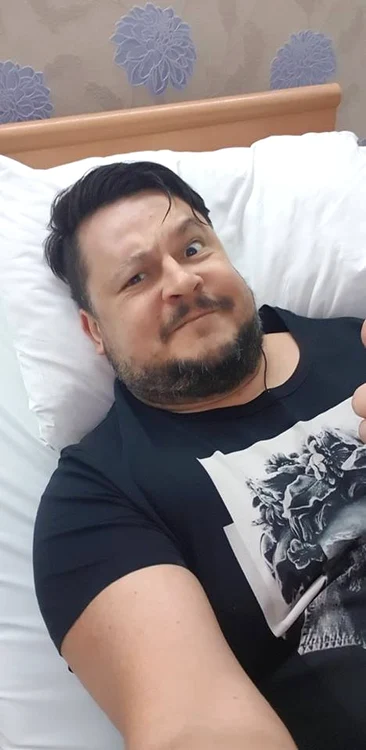 Mihai Bobonete a publicato fotografie de pe patul de spital