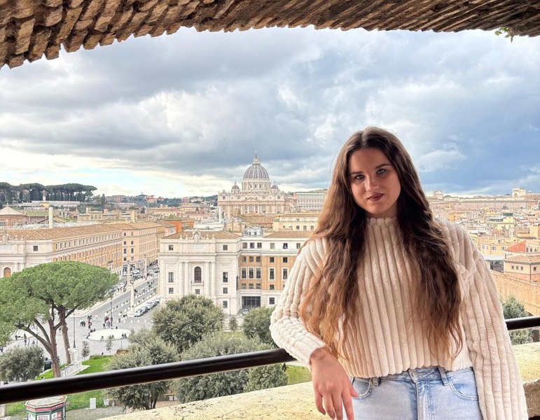 dintr-o-elev-care-la-10-ani-nu-tia-s-citeasc-a-devenit-student-la-tehnic-dentar-cum-poate-fi-schimbat-via-a-copiilor-institu-ionaliza-i