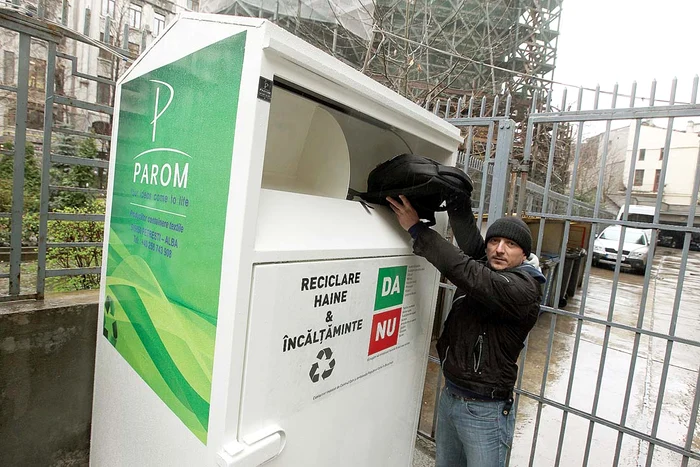 În București, s-a înființat primul centru modern de colectare a îmbrăcăminții pentru oamenii sărmaniFoto: Sever Gheorghe