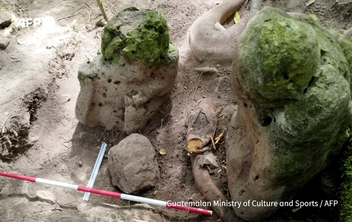 Cuplu ancestral sculptat acum 3.000 de ani găsit în junglă Foto Ministerul Culturii Guatemala/AFP