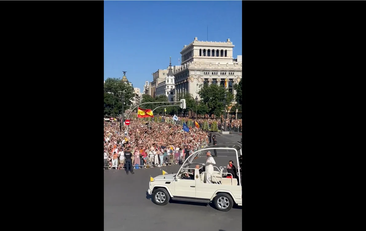 Mesaj de unitate și pace în timpul vizitei istorice din Spania