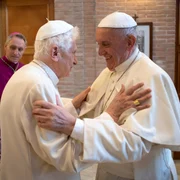 Papa Francisc si Benedict FOTO Profimedia jpg