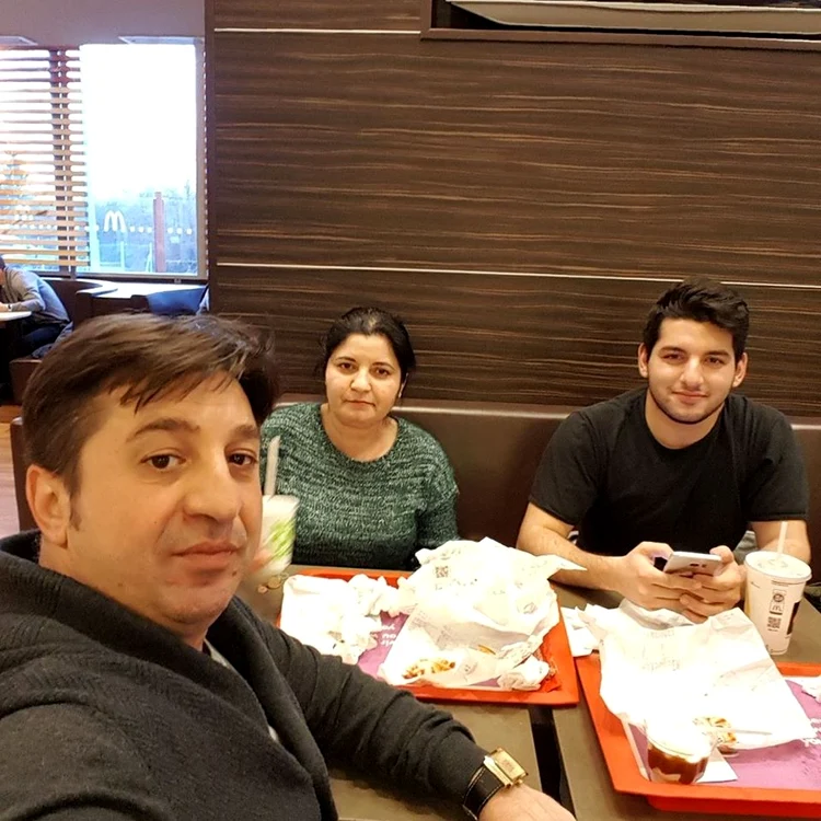 Familia fericită a lui Vili Viorel