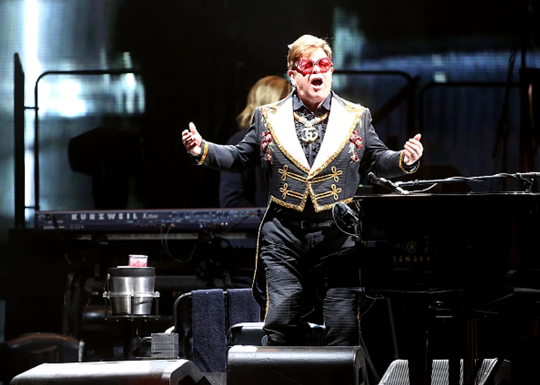 
    Elton John a avut un moment de furie pe scenă, în timpul concertului său de adioFoto: Getty   