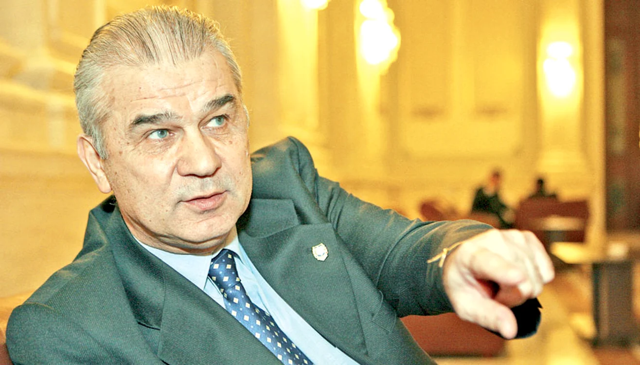 Iordănescu se va  dedica exclusiv  activităţilor  de parlamentar