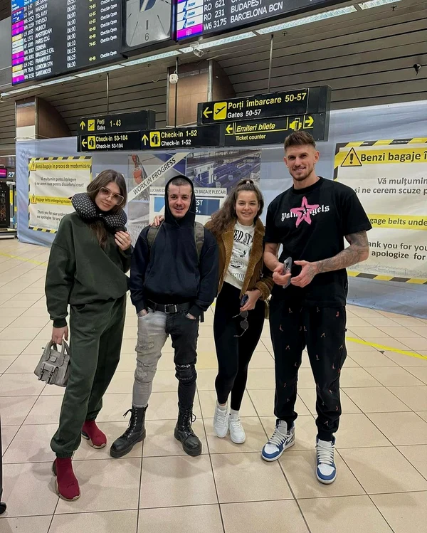 Alex Delea, alături de Elena, Zanni și Oana/ foto Facebook