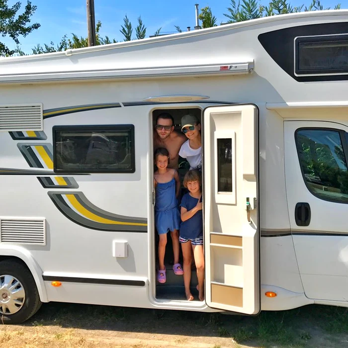 Mihai Morar vacanta cu rulota (6) jpeg