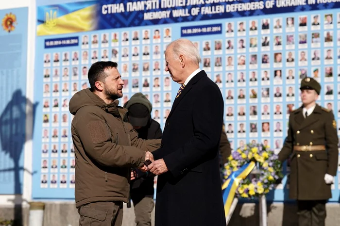 Biden (dreapta) alături de Zelenski la Kiev FOTO AFP