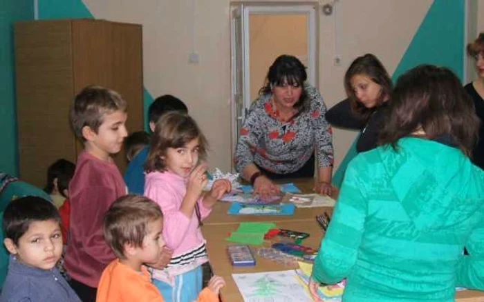 În adăpost, copii sunt feriţi de abuzurile celor mari