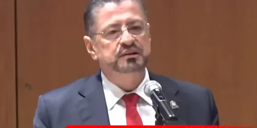 Rodrigo Chavez Captura Youtube Television Costa Rica png