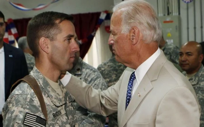 Beau (stânga), alături de tatăl său Joe Biden