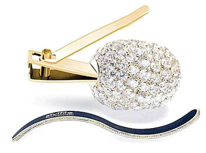 Este din aur de 18 carate şi 350 de diamante