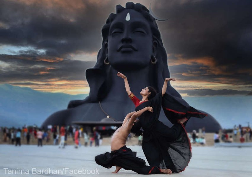 Un festival de yoga a reunit 150 de milioane de persoane într-o singură noapte. Audiența, mai mare decât la Premiile Grammy VIDEO 
