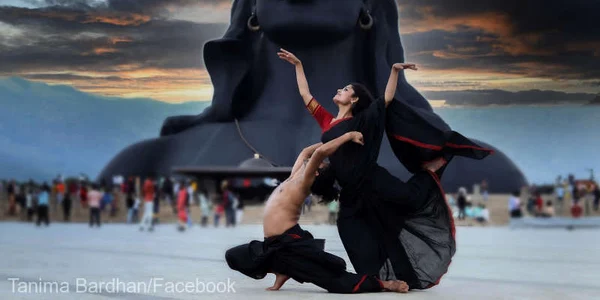 Festival yoga jpg