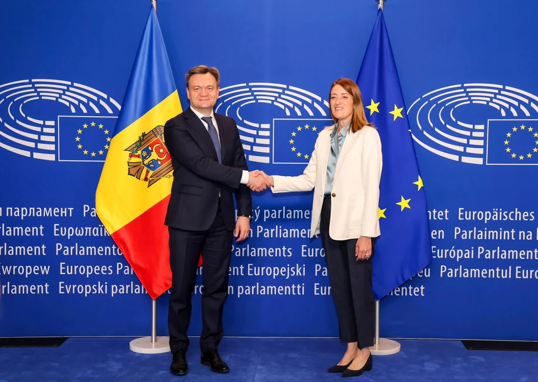 Dorin Recean și Roberta Metsola au avut o întrevedere la Bruxelles. FOTO: Facebook