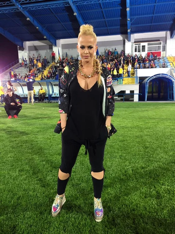 Anda Adam a filmat pe stadion