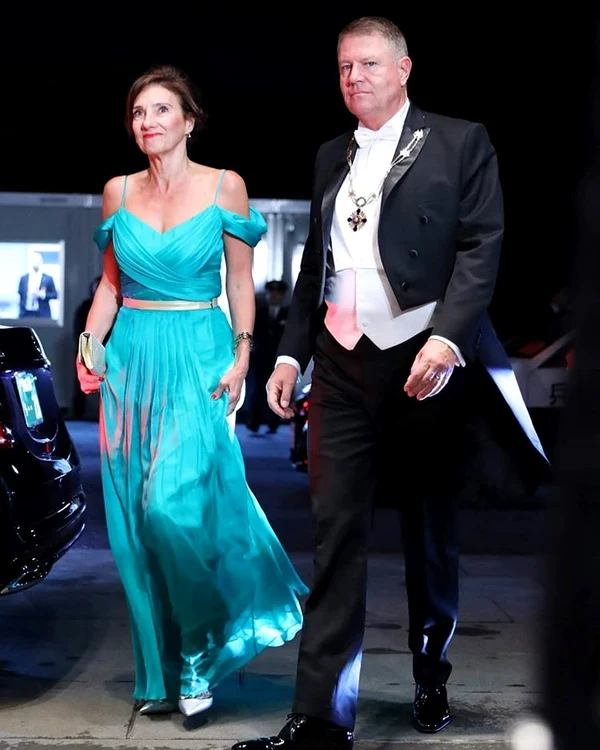 6 carmen iohannis klaus iohannis tinuta rochie japonia naruhito 7 3 jpg jpeg