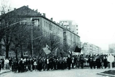 muncitori brasov 1987 FOTO memorialsighet ro jpg