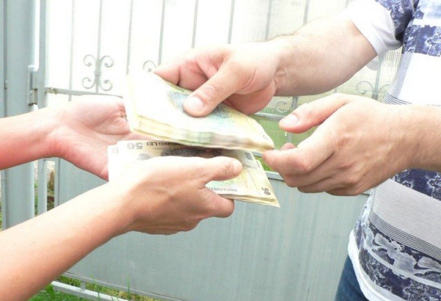 Cum l-au dat de gol mesajele din telefon pe un proiectant care făcea trafic de influență. Și-a recunoscut fapta