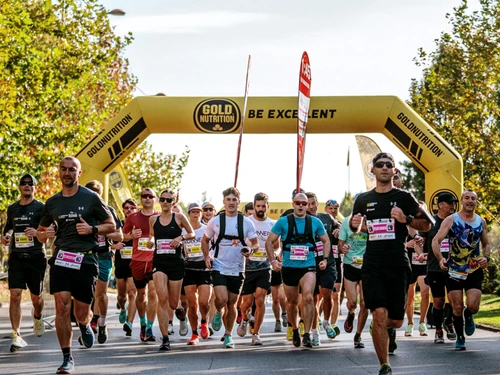 Raiffeisen Bank Bucharest Marathon png