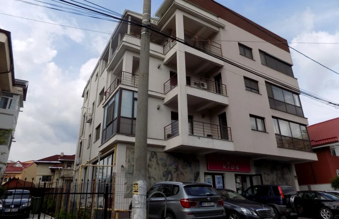 Dragoş Luchian şi-a construit blocul din centrul Bacăului cu o treime mai ieftin decât în proiect FOTO Mircea Merticariu