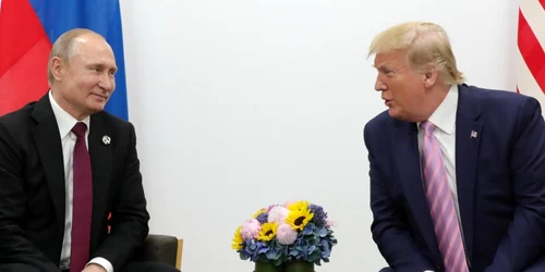 Vladimir Putin şi Donald Trump la summitul G20 din Japonia FOTO EPA-EFE