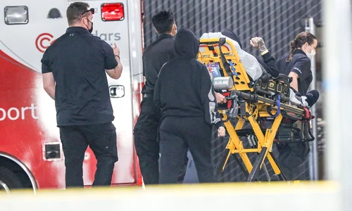 Travis Barker spre spital (2) jpg