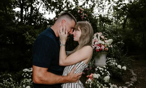 travis kelce taylor swift instagram jpg