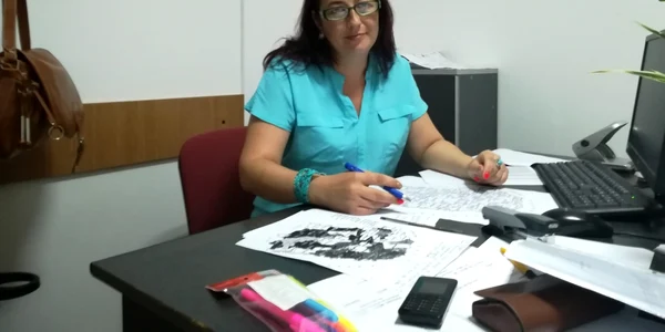 laura acatrinei