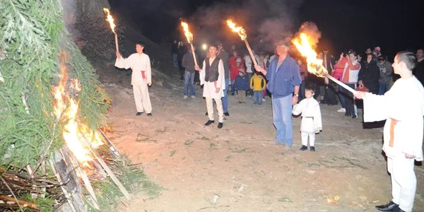Focul lui Sumedru FOTO FAcebook Raluc Busuioc jpg