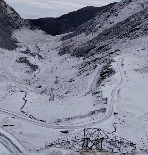 Transfăgărășanul se va închide din cauza ninsorilor