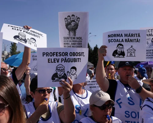 Protest educație - mii de profesori în Piața Victoriei FOTO Inquam / Octav Ganea 
