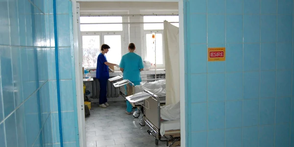 Irina se află sub supravegherea medicilor de la reanimare.
