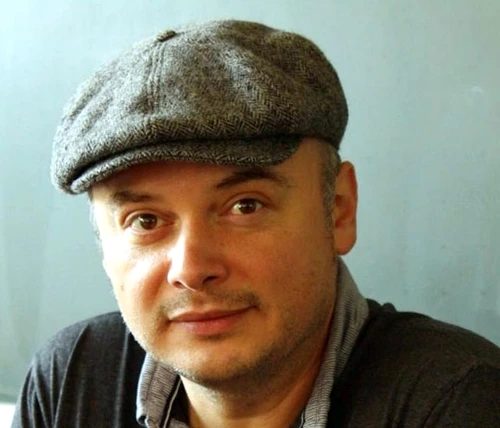 Întîlnire cu scriitorul Cătălin Dorian Florescu jpeg