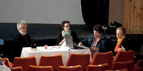 Spectacolele vor fi evaluate de un juriu de prestigiu