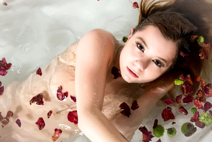 alice little 05