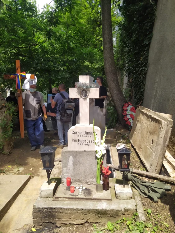 Costin Mărculescu a fost înmormântat lângă mama și bunicii săi