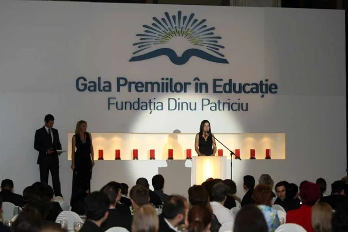 "Gala Premiilor în Educaţie”