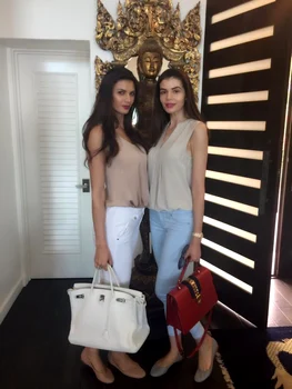 Monica si Ramona Gabor in America (2) jpeg